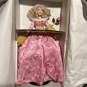 RARE NEW DISNEY LIM. ED. PORCELAIN SLEEPING BEAUTY 50TH ANNIV THEME PARK DOLL